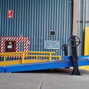 RAMPA NIVELADORA MANUAL