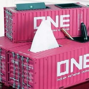 Organizador de escritorio con forma de contenedor, ideal como regalo corporativo logístico para oficinas.
